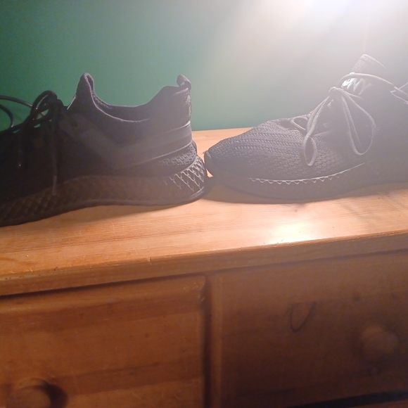 Pony shoes men, size 12, Pre-own, no box, in great condition. - Picture 2 of 4